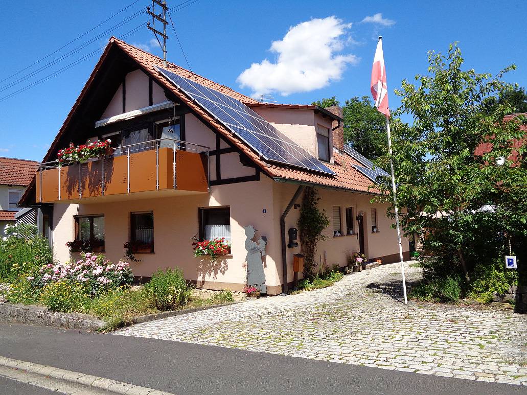 Apartamento entero, Apartamento de vacaciones para 4 personas con balcón in Eußenheim, Maindreieck