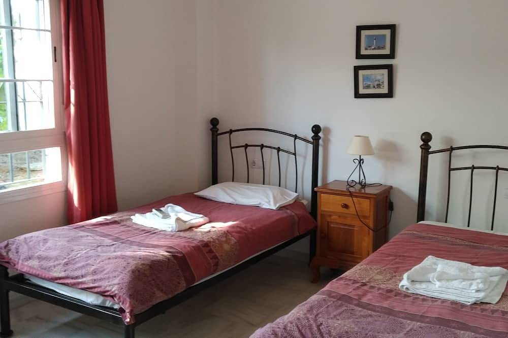 Private Villa with own pool , Wi fi , Air con and Log fire in Playa Nueva Umbría, El Portil