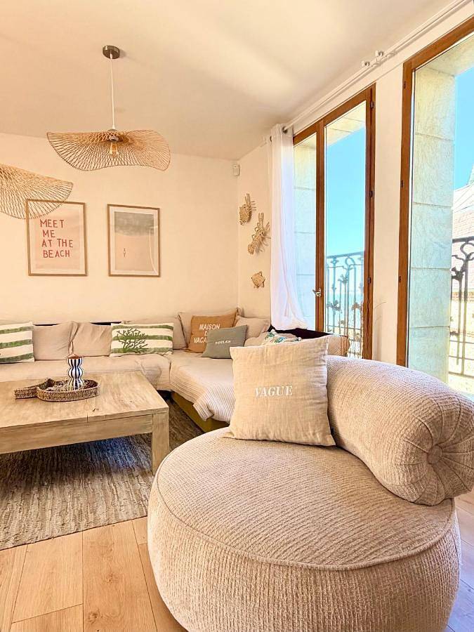 Location de vacances pour 8 personnes, avec vue et terrasse à Villerville - 2