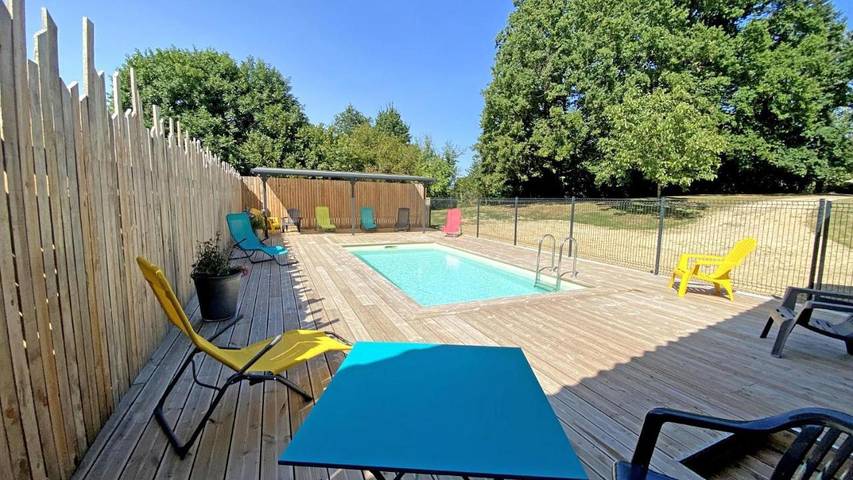 Location de vacances pour 11 personnes, avec piscine et terrasse, animaux acceptés à La Croisille-sur-Briance - 3