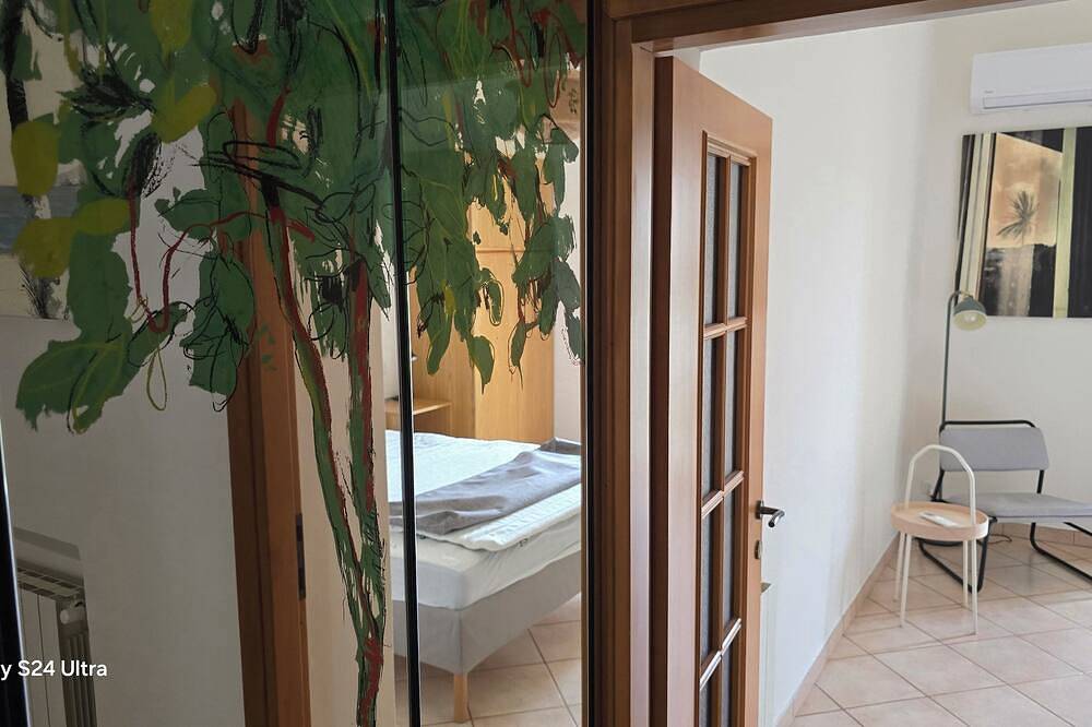 Appartamento intero, Alloggio a 150 mt.dalla spiaggia di serapo e a 300 dal parco reg. di M. Orlando. in Gaeta, Provincia di Latina