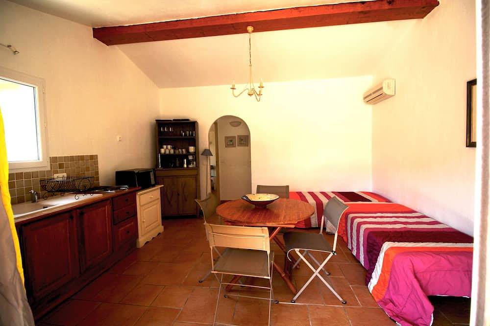 Palombaggia, Seaside, Very Pretty House in Palombaggia, Porto-Vecchio