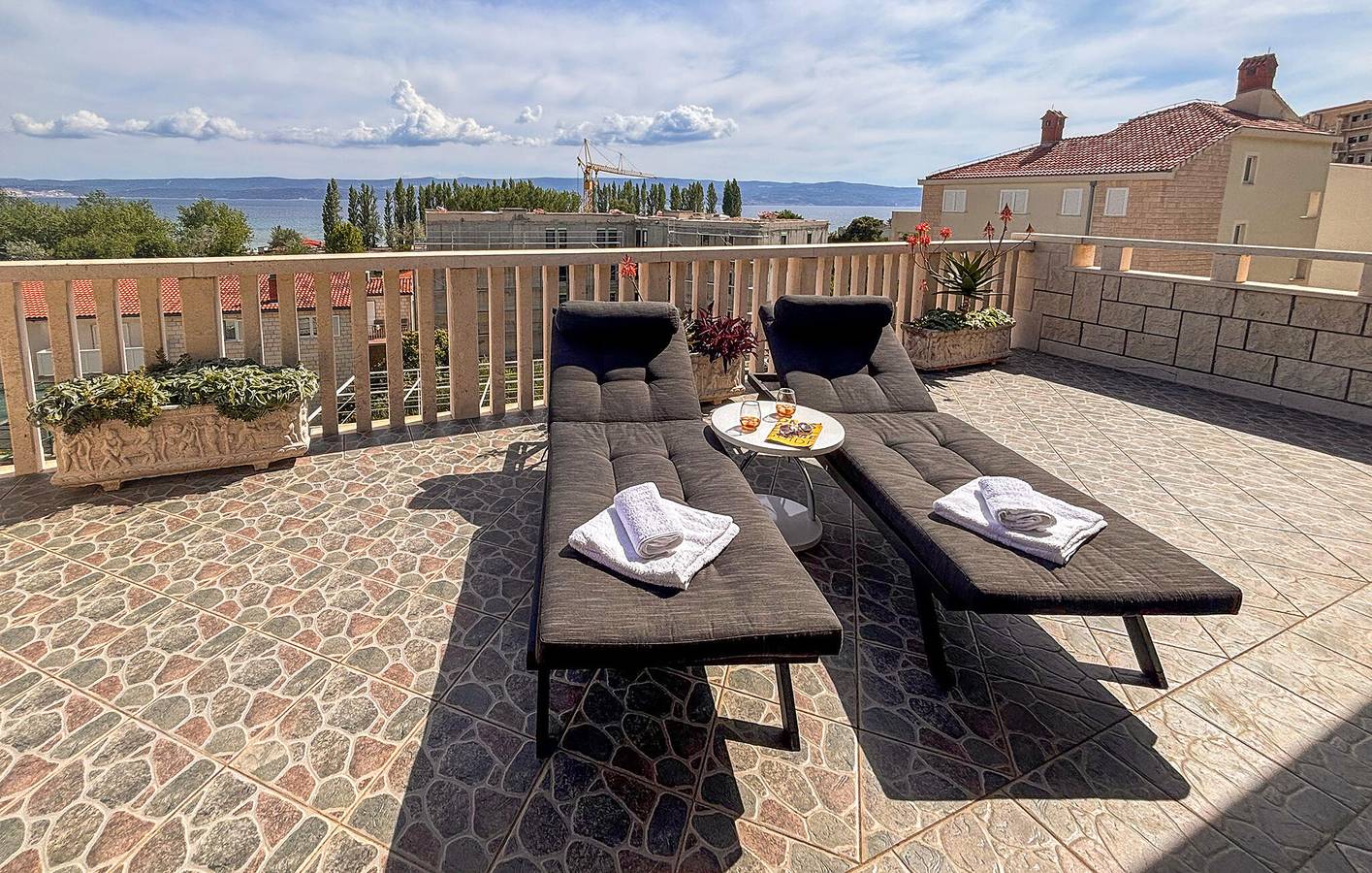 Cały apartament wypoczynkowy, Apartament wakacyjny dla 4 osób z ogród in Omiš, Żupania splicko-dalmatyńska