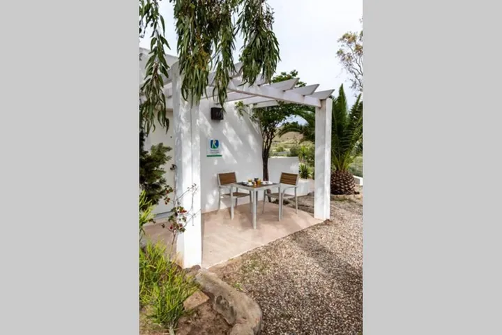 Apartamento de vacaciones para 2 personas, con jardín además de vistas y terraza - 1