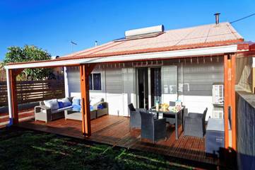 Location de vacances pour 7 personnes, avec jardin et vue dans Cité du Volcan