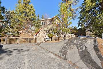 Holiday Home for 14 People in Snow Summit, Big Bear Lake, Photo 1