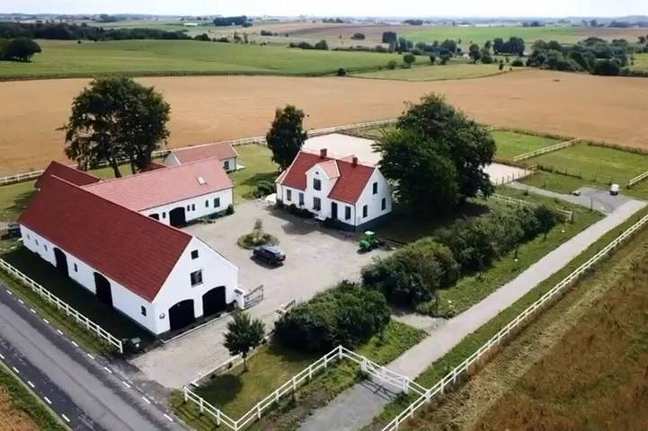 Bungalow für 4 Personen, mit Terrasse und Garten in Schweden
