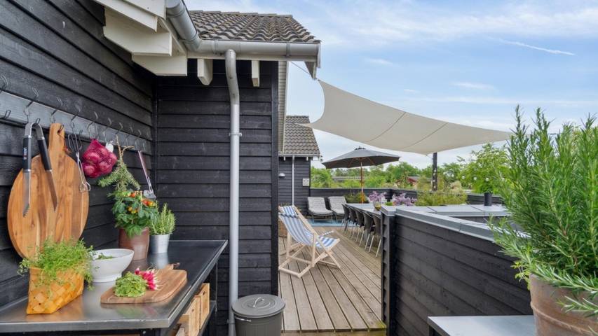 Ferienhaus für 16 Personen, mit Garten und Terrasse sowie Sauna