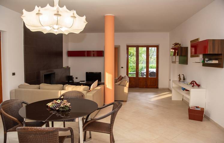 Incantevole villa ad Alvignano con piscina privata in Alvignano, Provincia di Caserta
