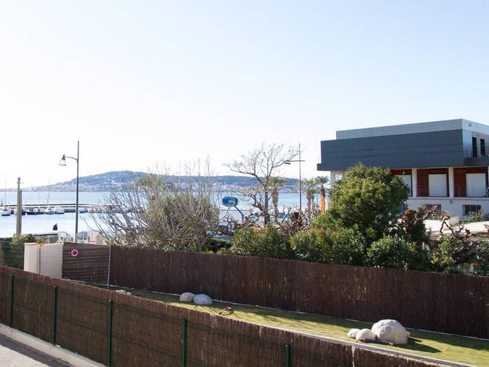 Gîte pour 2 personnes, avec balcon, animaux acceptés dans Port De Balaruc Les Bains