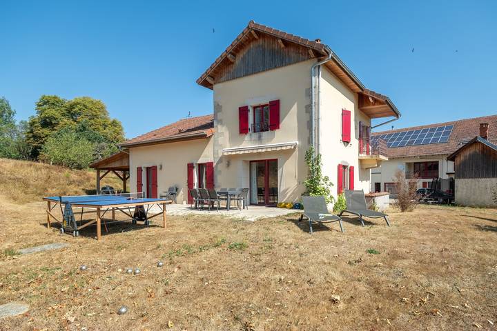 Gîte pour 12 personnes, avec Jardin à Saint-Étienne-lès-Remiremont