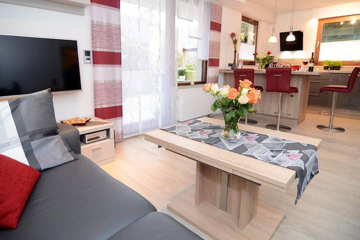 Ferienwohnung für 3 Personen, mit Terrasse und Garten in Ennepetal