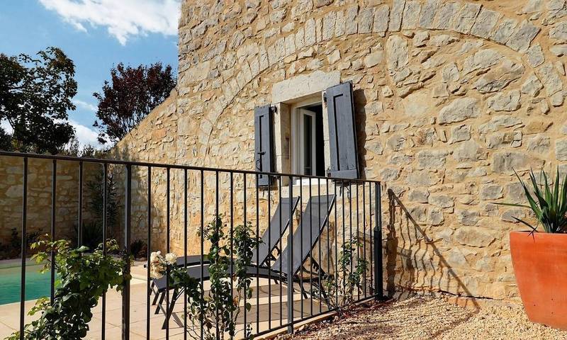 Location de vacances pour 6 personnes, avec piscine et terrasse, adapté aux familles à Saint-André-de-Cruzières - 2