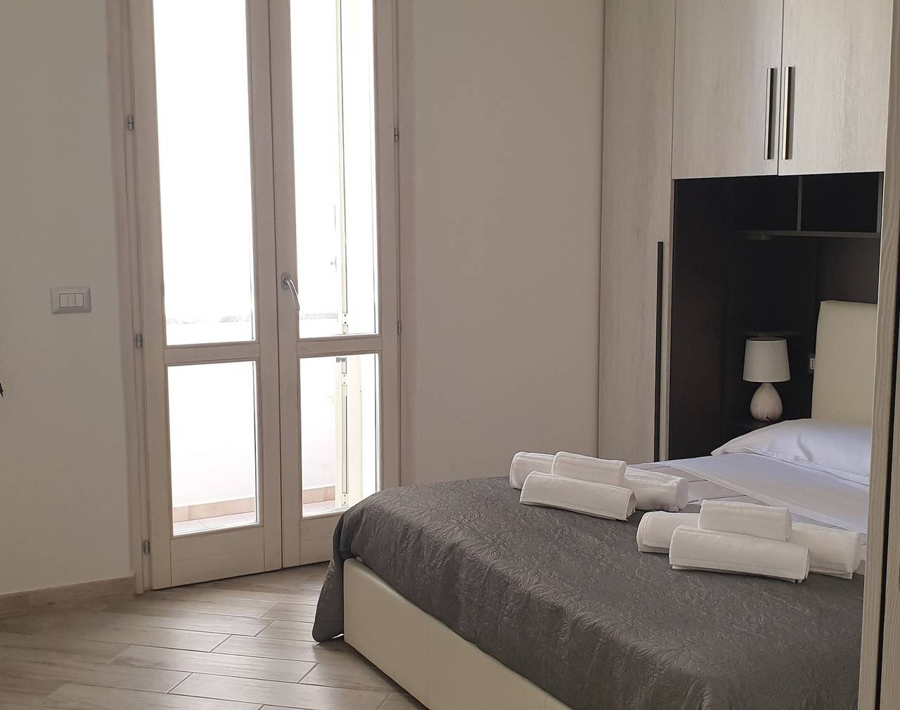 Entire apartment, Modern Apartment “Casa di Mena” with Wi-Fi & Balcony; Parking Available  in Lido San Giovanni, Alghero