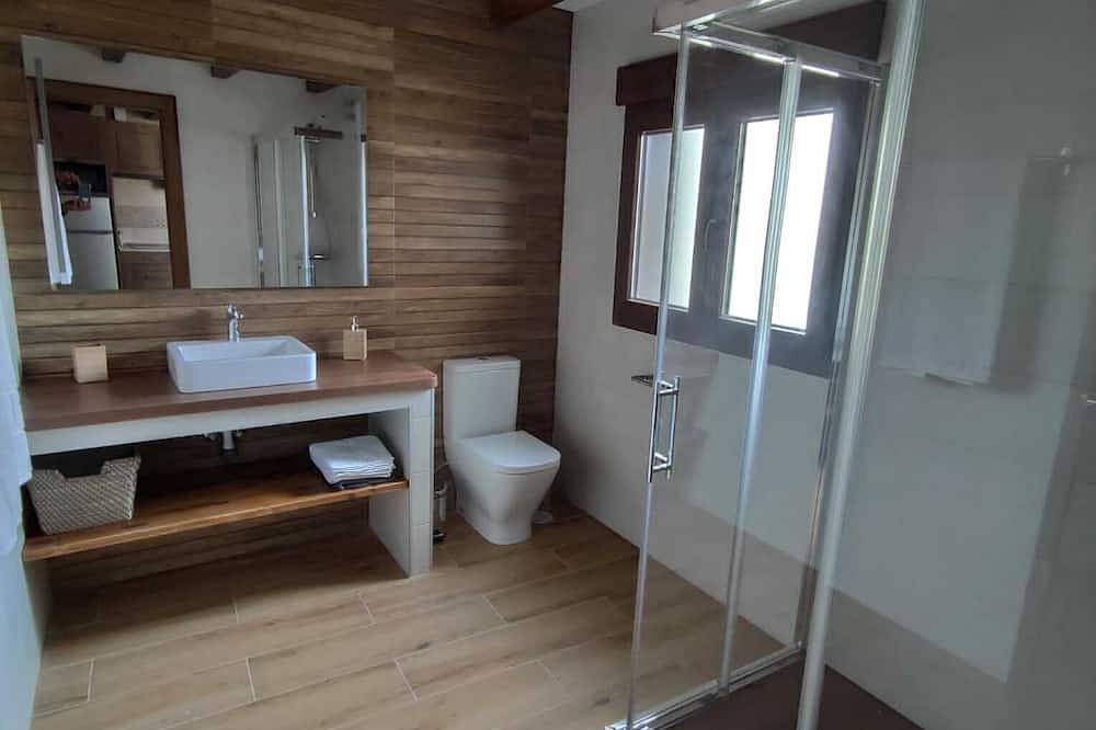 Apartamento entero, Puente viejo de Buitrago Casa Encina in Buitrago del Lozoya, Provincia de Madrid