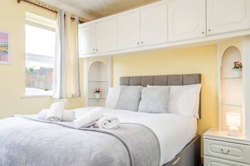 Holiday Rental for 6 People in Milton Keynes, South East England, Photo 3