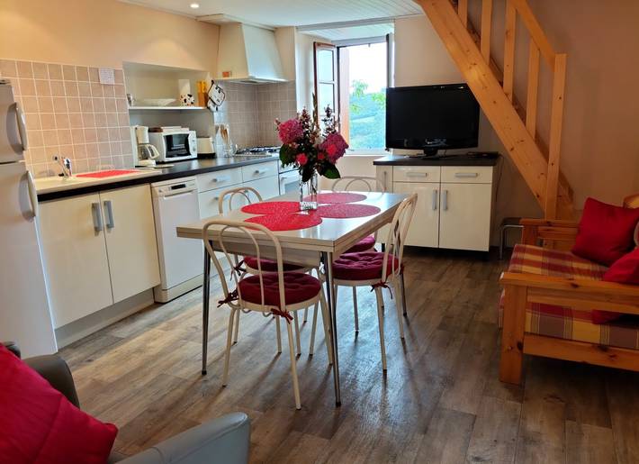 Gîte pour 4 personnes, avec terrasse dans l' Aveyron - 2