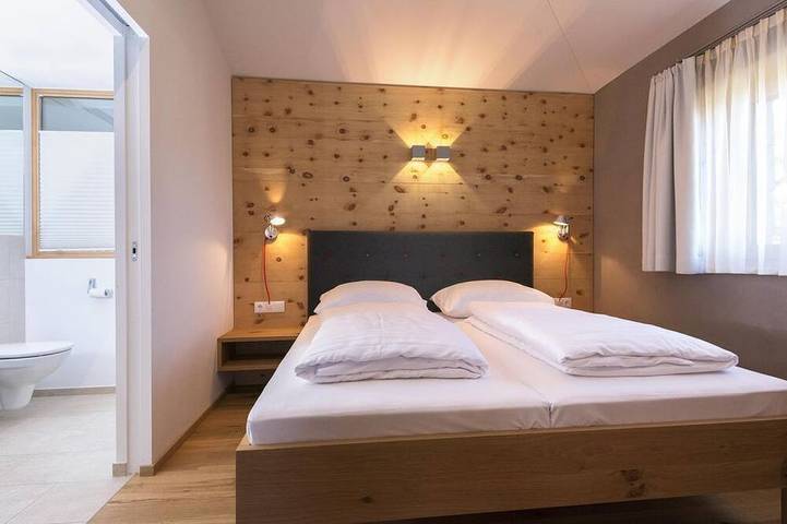 Ganze Wohnung, Gartenwohnung Deluxe - Atelier Ronacher in Treffen am Ossiacher See, Gerlitzen