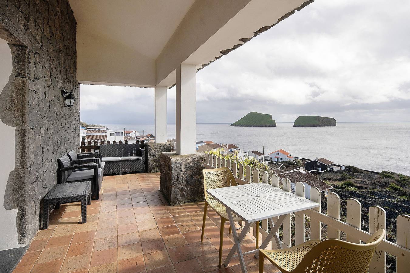 Villa 'Breathe Nature - Beach House Azores' with Sea View, Wi-Fi and Air Conditioning in Terceira (Azores)