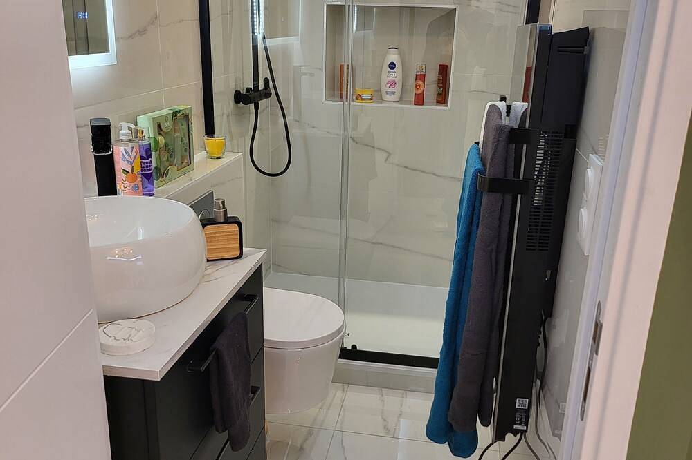 Entire apartment, Lovely Studio in Bagnolet, Seine-Saint-Denis