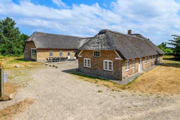 Ferienhaus für 14 Personen, mit Pool und Sauna in Vedersø Klit