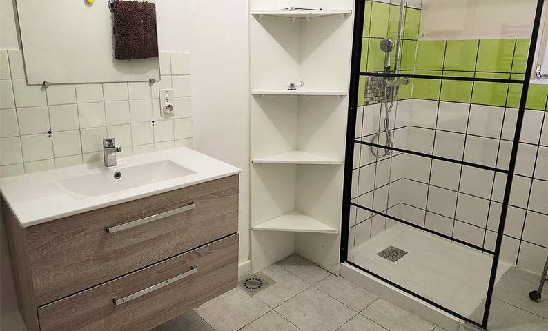 Ganze Wohnung, Ferienwohnung für 5 Personen mit Pool in Lélex, Regionaler Naturpark Hochjura