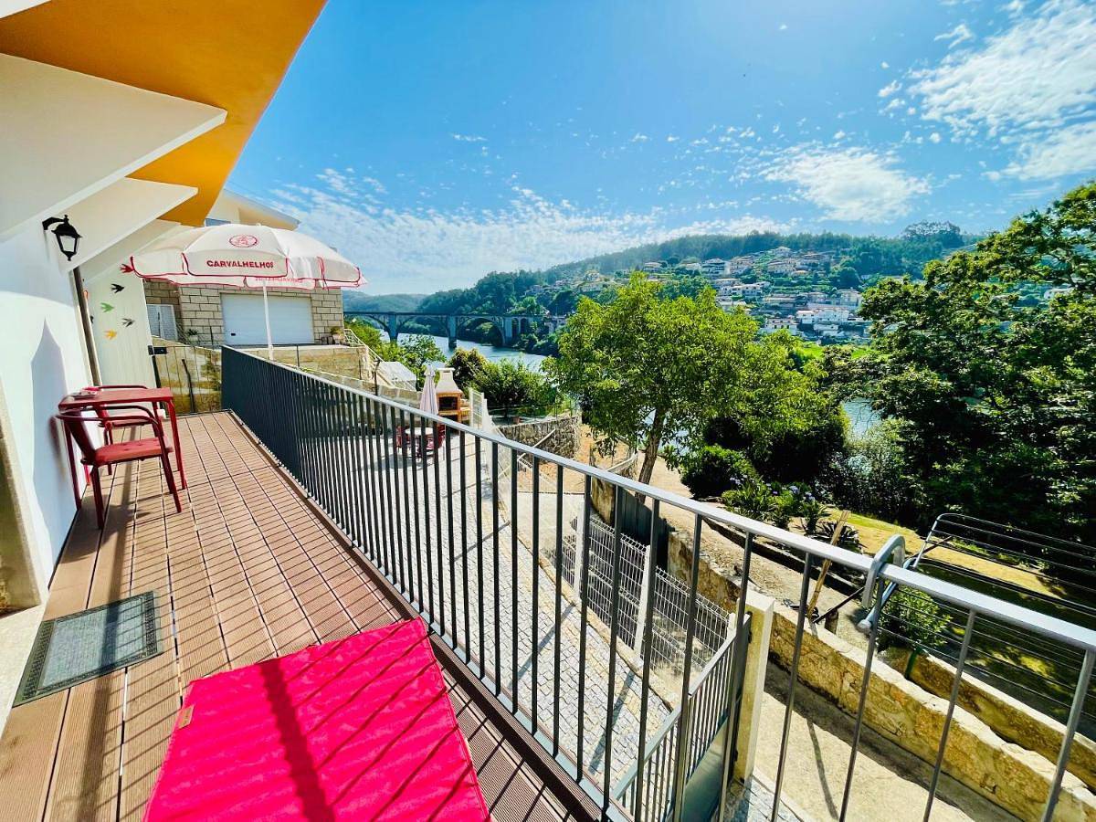 Apartamento inteiro, One-Bedroom Apartment with River View in Penafiel, Distrito do Porto