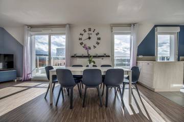 Gîte pour 8 personnes, avec vue et terrasse, animaux acceptés à Évry