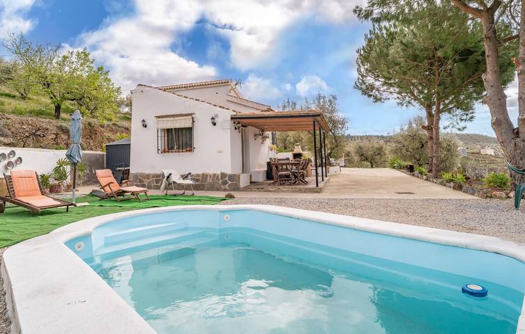 Chalet para 4 personas, con piscina además de terraza y jardín en Axarquía - 2
