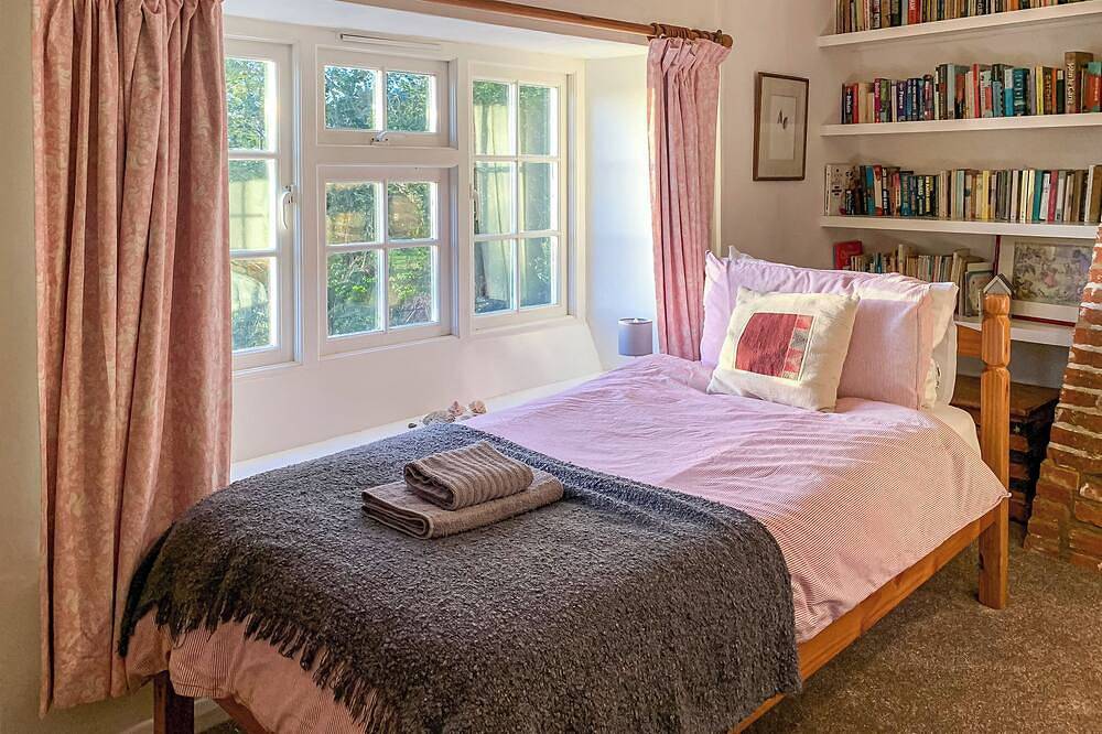 2 bedroom accommodation in Holme-next-the-Sea in Holme-next-the-Sea, Norfolk Coast