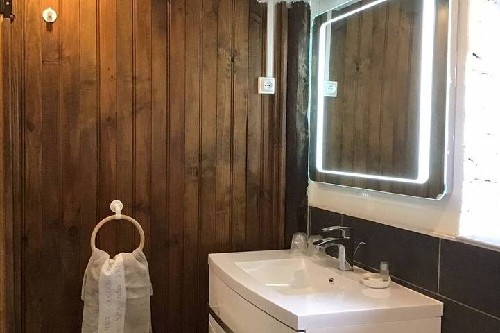 Location de vacances pour 10 personnes, avec terrasse et jardin à Prats-de-Mollo-la-Preste - 4