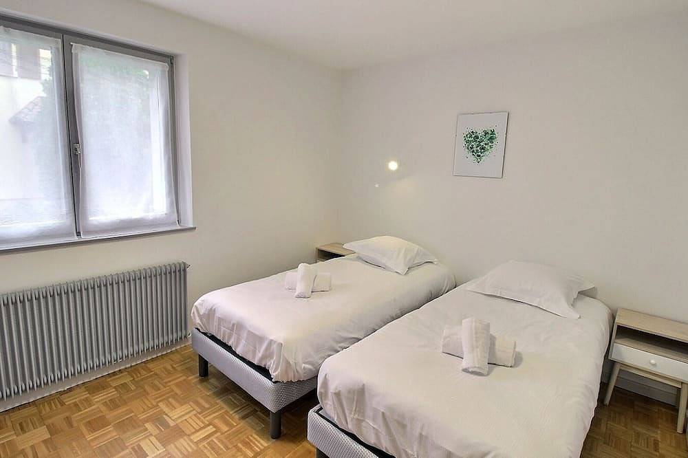 Maison spacieuse à Colmar, 5 chambres, terrasse, Wifi, parking gratuit in Colmar, Région de Colmar