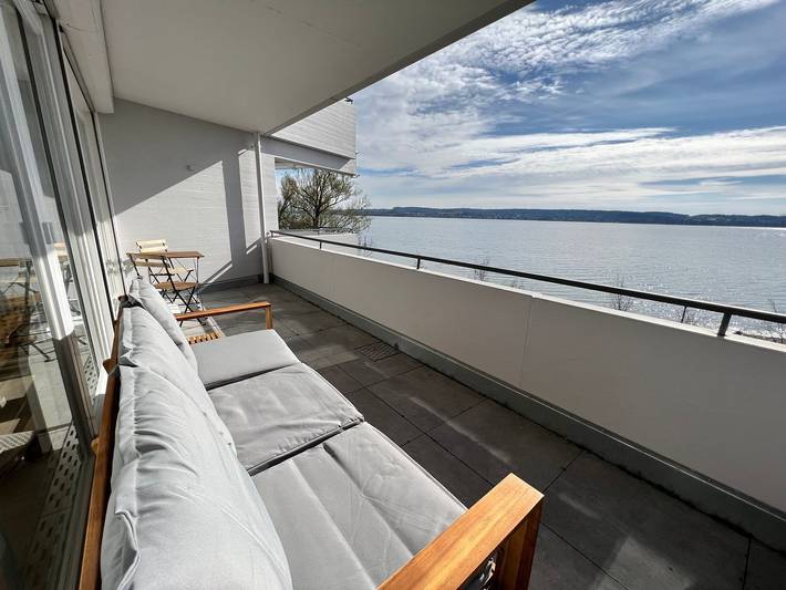Ferienwohnung für 2 Personen, mit Balkon und Seeblick sowie Ausblick in Überlingen