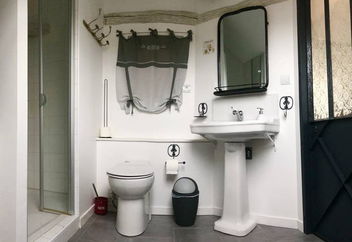 Chambre d’hôte pour 2 personnes, avec Jardin et Piscine à Vienne (France) - 3