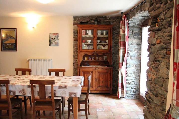 Gîte pour 6 personnes, avec balcon et vue dans Nus - 2