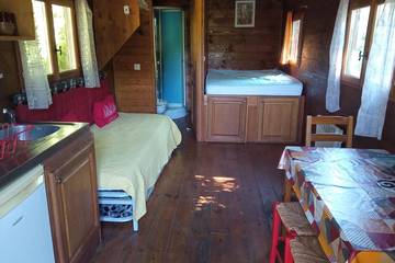 Camping pour 4 Personnes dans Saint-Martin-des-Champs (Avranches), Région d'Avranches, Photo 1