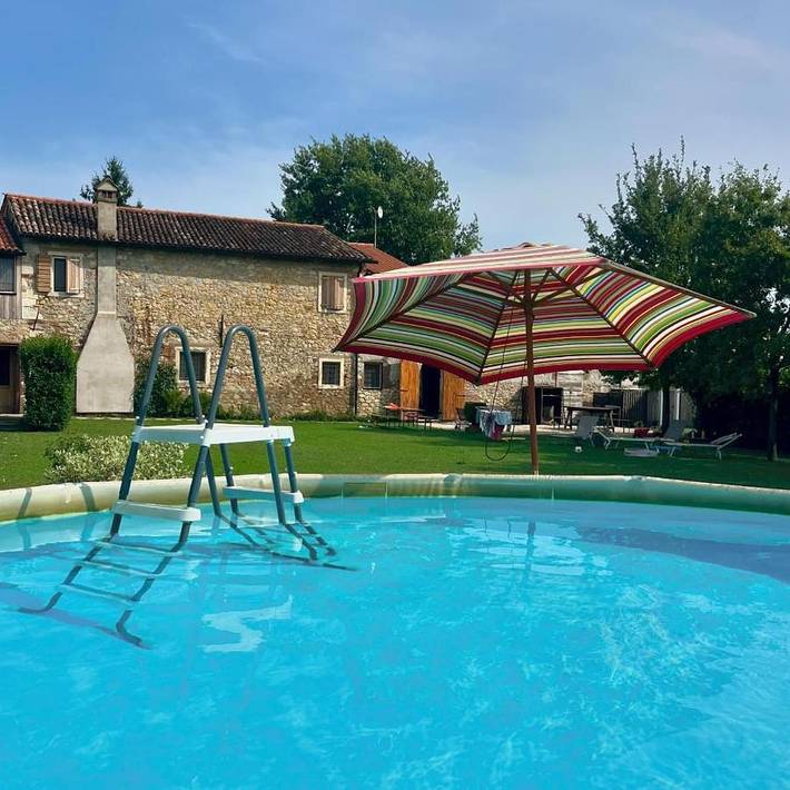Casa vacanza per 8 persone, con Terrazza e Giardino nonché Piscina e Panorama a Lonigo