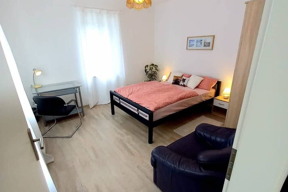 Ganze Wohnung, Fewo Weser Og Shady Pines Room 4 in Hadamar, Lahntal