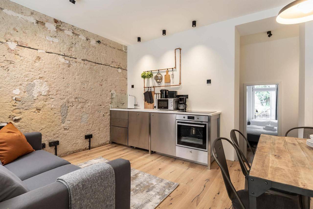 Geheel appartement, Factory Loft Duplex -40sqm- near Antonplatz in Weissensee (Berlin), Berlijn