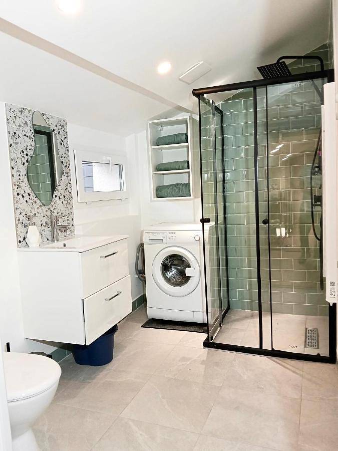 Gîte pour 4 personnes, avec jacuzzi et terrasse ainsi que jardin et sauna à Mardié - 3