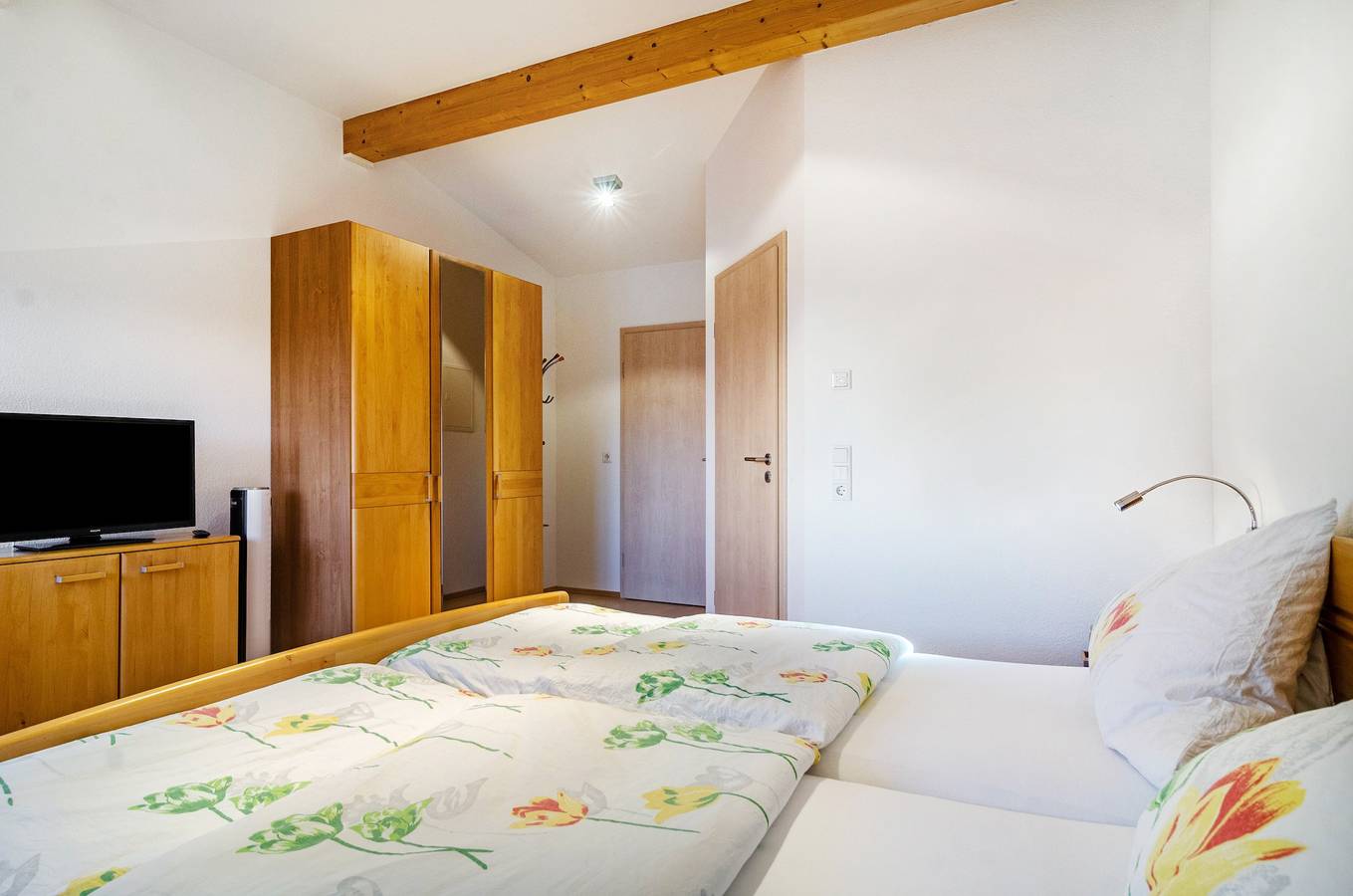 'Zimmer 2' mit Gemeinschaftsgarten und Wi-Fi in Reichenau, Untersee