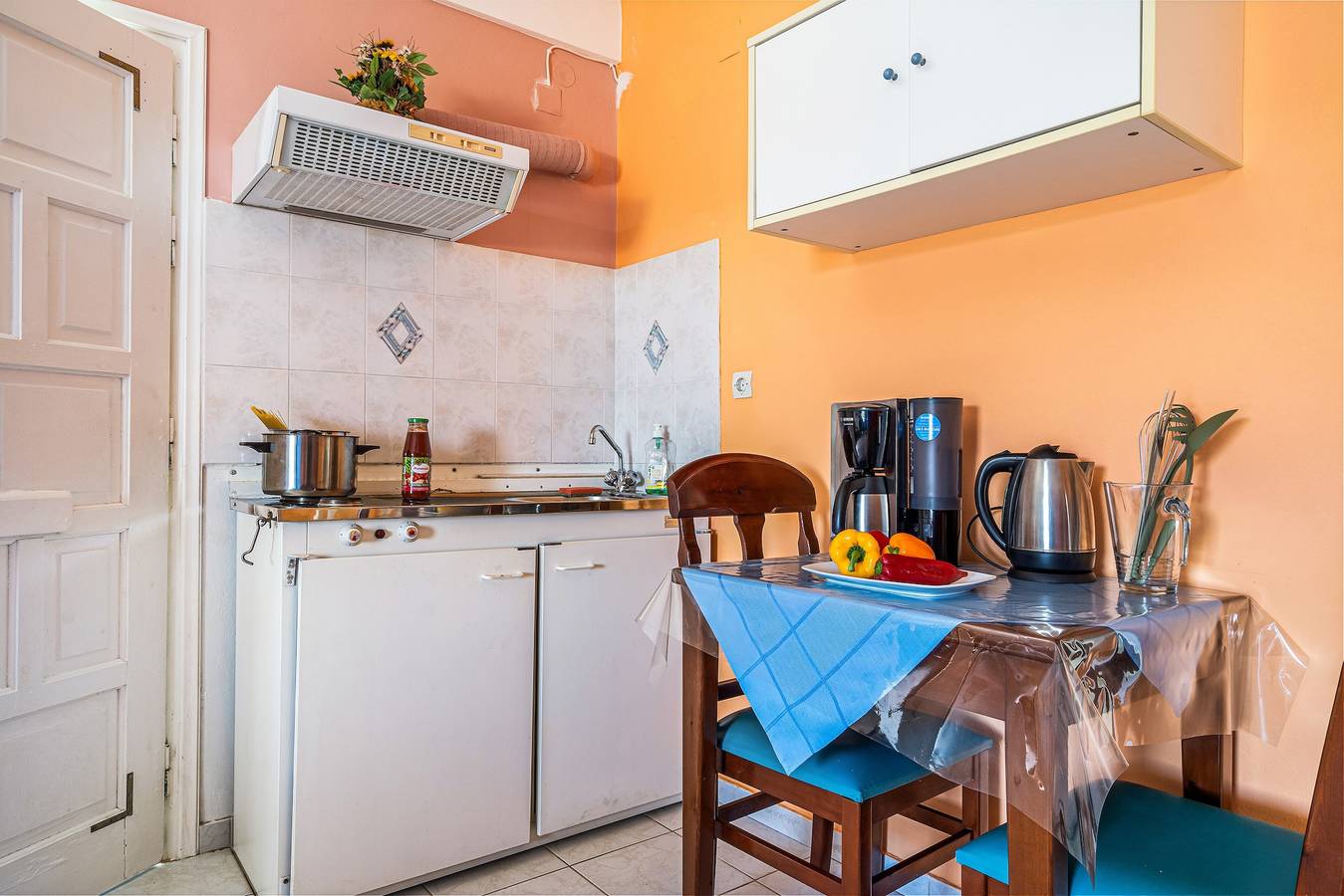 Studio entier, Studio 'Veronis 1' avec vue sur la mer, piscine partagée et Wi-Fi. in Vathy, Ithaque