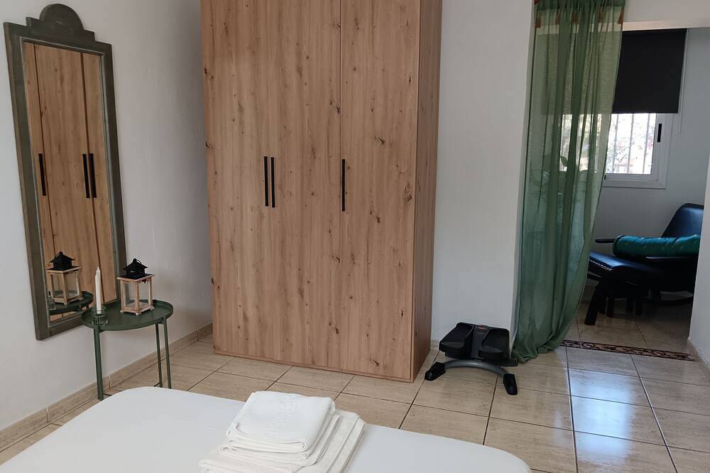 Casa con piscina, jardín, barbacoa, a/a, Wifi, parquing in Es Canar, Santa Eulària des Riu