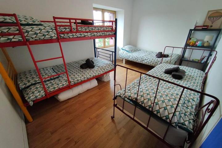 Location de vacances pour 8 personnes, avec jardin à Thésée - 2