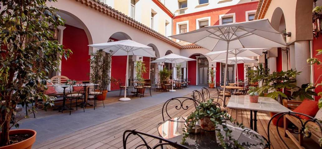 Hôtel pour 4 personnes, avec terrasse