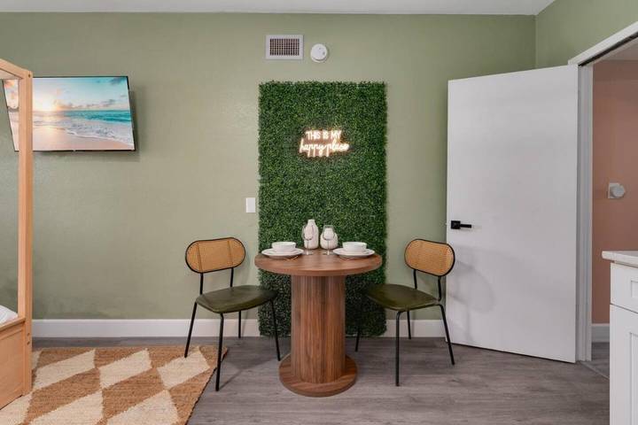 Hus för 3 Personer, med trädgård och bubbelpool - 1