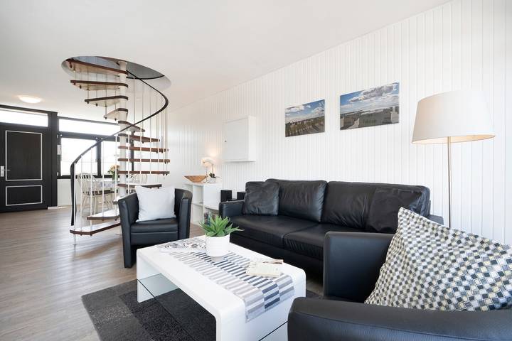 Ganze Wohnung, Ferienwohnung 'Sonnenschein Grömitz' mit Meerblick, Balkon und Wi-Fi in Grömitz, Ostholstein