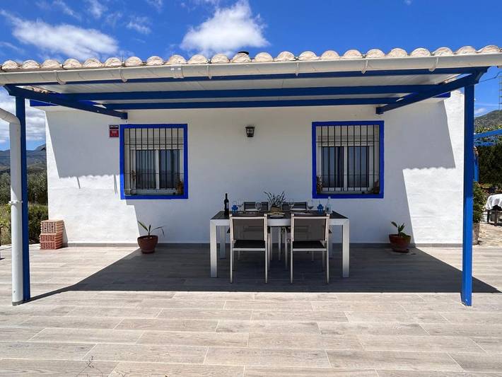 Casa rural para 4 personas, con vistas además de terraza y piscina en Alozaina - 3