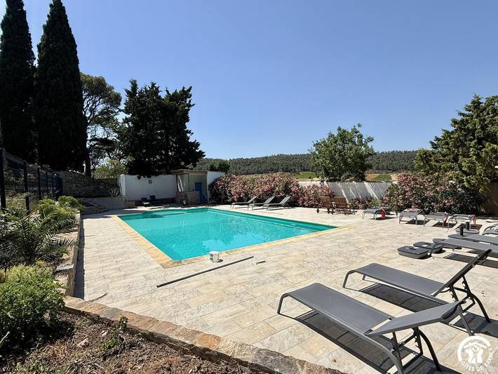 Gîte pour 4 personnes, avec Terrasse ainsi que Jardin et Piscine à Lagrasse