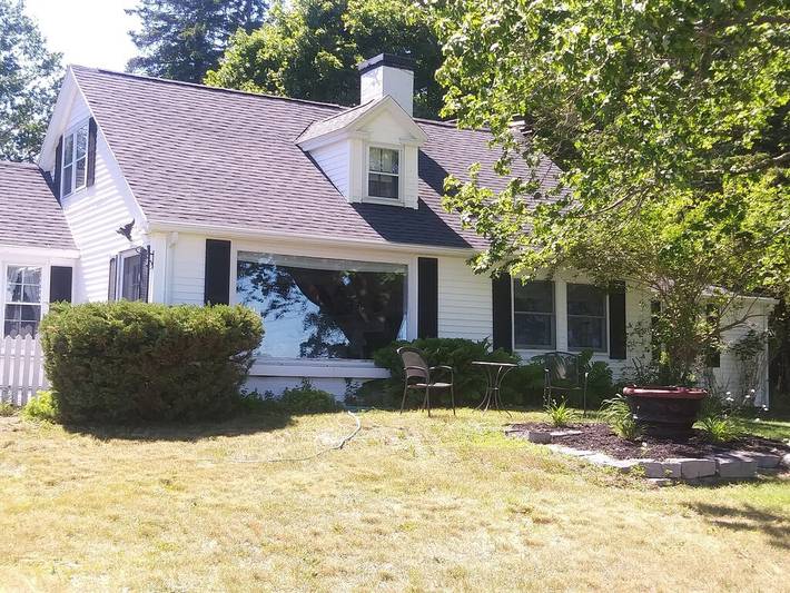 Vacation rental for 7 people, with yard, with pets in Acadia National Park